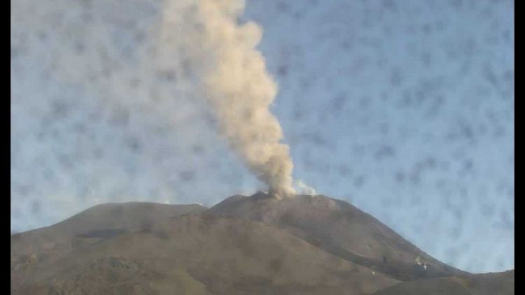Etna: nube di cenere alta 4.500 metri
