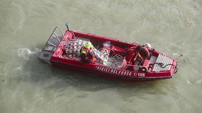 Roma,velivolo cade in Tevere.Un disperso Roma,velivolo cade in Tevere.Un disperso