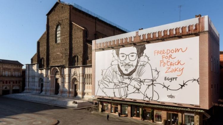 Zaky:maxi disegno in piazza a Bologna