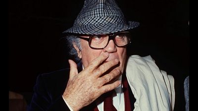 Tratto Lungotevere dedicato a Fellini Tratto Lungotevere dedicato a Fellini