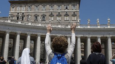 Papa pensa a lavoratrici e apre oratorio Papa pensa a lavoratrici e apre oratorio