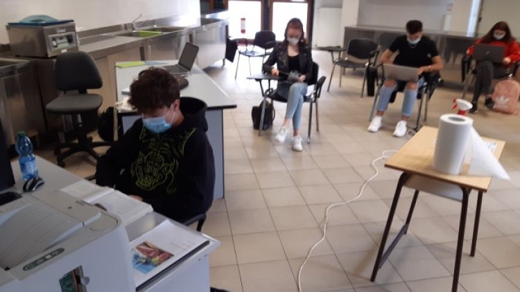 A Vicenza, lezioni iniziate in orario nonostante i controlli
