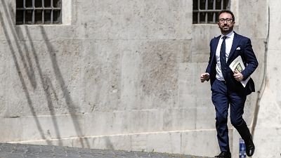 Ministro parla dopo l'incontro con Conte a P.Chigi Ministro parla dopo l'incontro con Conte a P.Chigi