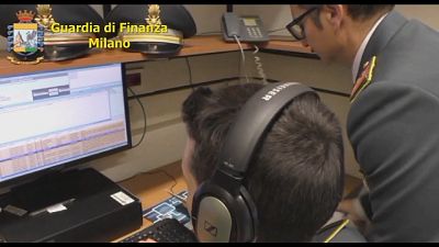 In contanti a casa e sedi società del dirigente dell'Atm In contanti a casa e sedi società del dirigente dell'Atm