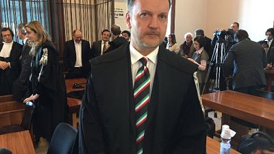 Avviso di fine indagine al pm e a poliziotto Digos di Bari Avviso di fine indagine al pm e a poliziotto Digos di Bari