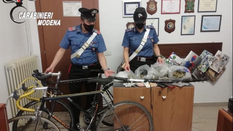 Due minorenni arrestati a Modena dai carabinieri