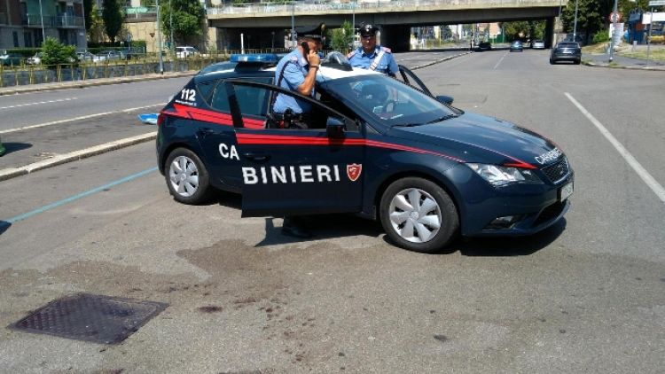 Incensurato raggiunto da 4 colpi a Casoria, indagano carabinieri