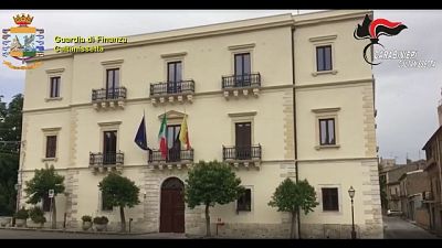 Pm, 'gestivano gare sotto soglia, assegnati lavori per 7,5 mln' Pm, 'gestivano gare sotto soglia, assegnati lavori per 7,5 mln'