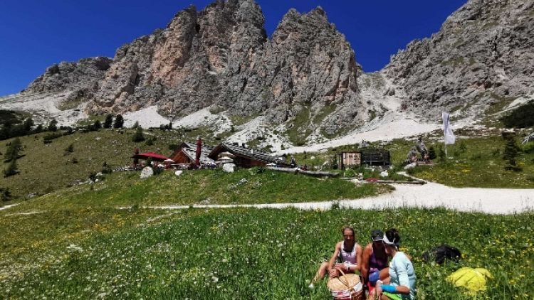 Decolla la stagione sulle Dolomiti, 107 impianti risalita aperti