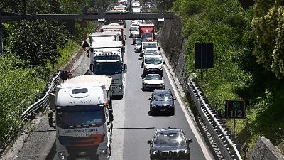 Eseguita da Dia Reggio C. Ditta fa lavori edili e stradali Eseguita da Dia Reggio C. Ditta fa lavori edili e stradali