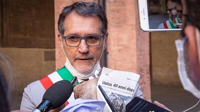 L'ordinanza del sindaco Virginio Merola dopo assembramenti L'ordinanza del sindaco Virginio Merola dopo assembramenti