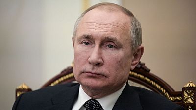 الكرملين: بوتين والأسد بحثا إمكانية تزويد سوريا بلقاحات مضادة لكورونا الكرملين: بوتين والأسد بحثا إمكانية تزويد سوريا بلقاحات مضادة لكورونا