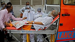 الإمدادات الطبية تتدفق على الهند مع اقتراب وفيات كورونا من حاجز 200 ألف