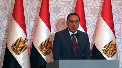 رئيس الوزراء: مصر تستهدف نمو الاقتصاد 6-7% للثلاث سنوات المقبلة رئيس الوزراء: مصر تستهدف نمو الاقتصاد 6-7% للثلاث سنوات المقبلة