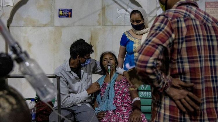 Camas COVID de Delhi reservadas para jueces, enfureciendo a una ciudad que se queda sin oxígeno