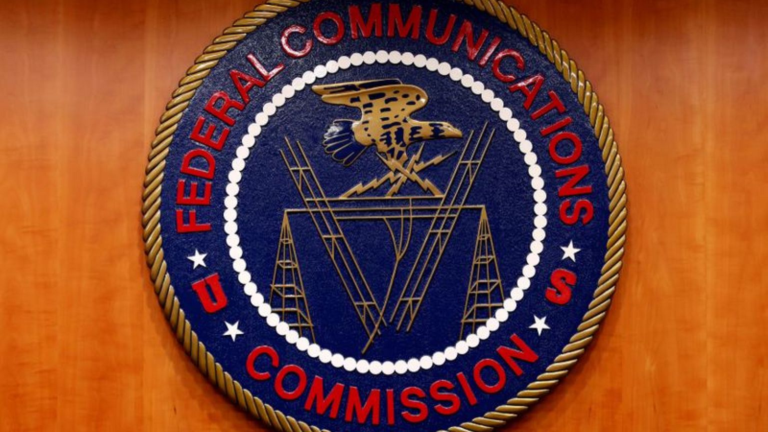 FCC to votes to approve SpaceX satellite plan: official