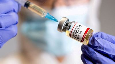 Casa Blanca considera exención normas de propiedad intelectual para vacunas contra el COVID-19
