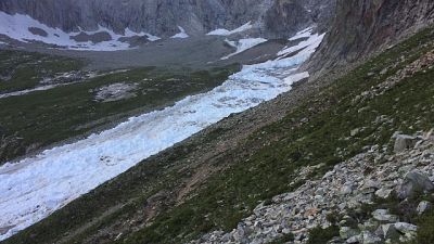 Colata ha invaso un tratto della via normale Aiguille Noire Colata ha invaso un tratto della via normale Aiguille Noire