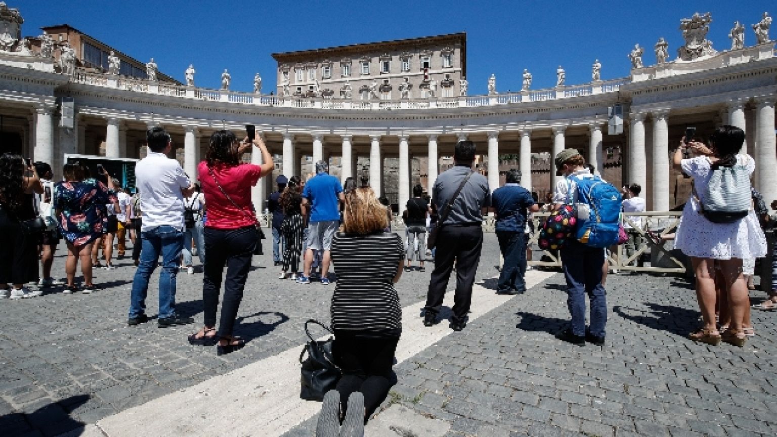 Laici possono eccezionalmente celebrare battesimi e funerali