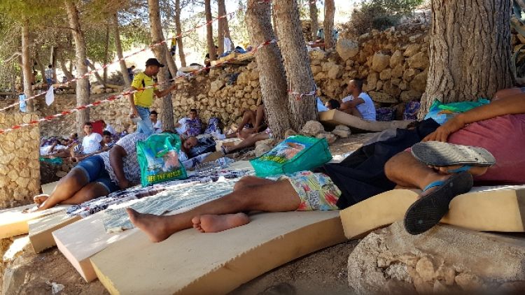 Hotspot Lampedusa 'in sofferenza'