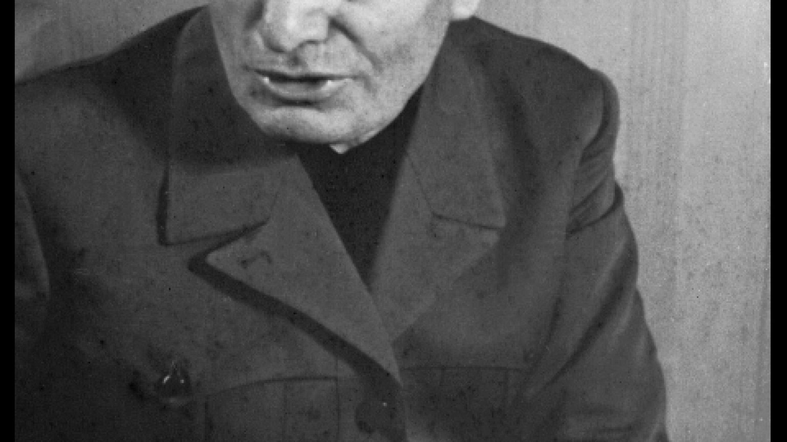 Cerimonia per commemorare morte, era stata rimandata per Covid