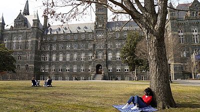 U.S. eases COVID-19 restrictions on Chinese students