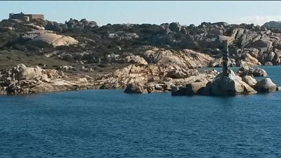 Vacanzieri bloccati a Santo Stefano, arcipelago di La Maddalena Vacanzieri bloccati a Santo Stefano, arcipelago di La Maddalena