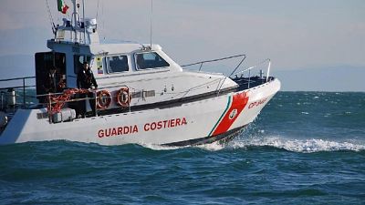 Gli altri tre occupanti hanno raggiunto la riva a nuoto