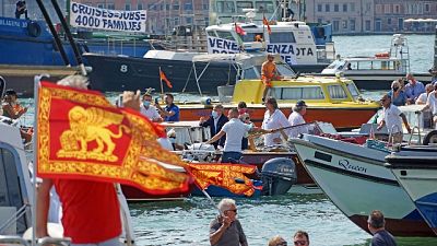 Nel mirino stop a crocieristica, difficoltà migliaia famiglie Nel mirino stop a crocieristica, difficoltà migliaia famiglie