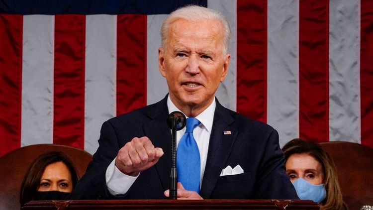 Biden aboga por la unidad y advierte sobre la amenaza china en discurso ante el Congreso