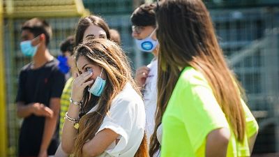 ' Primo giorno in liceo, "comodi in 10, ma in 30 che faremo?" ' Primo giorno in liceo, "comodi in 10, ma in 30 che faremo?"