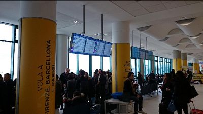 In aeroporto Bari, nessun ha fermato uomo senza biglietto In aeroporto Bari, nessun ha fermato uomo senza biglietto
