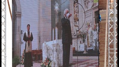 Vescovo, benedizione per i 5 continenti,una sola grande famiglia Vescovo, benedizione per i 5 continenti,una sola grande famiglia