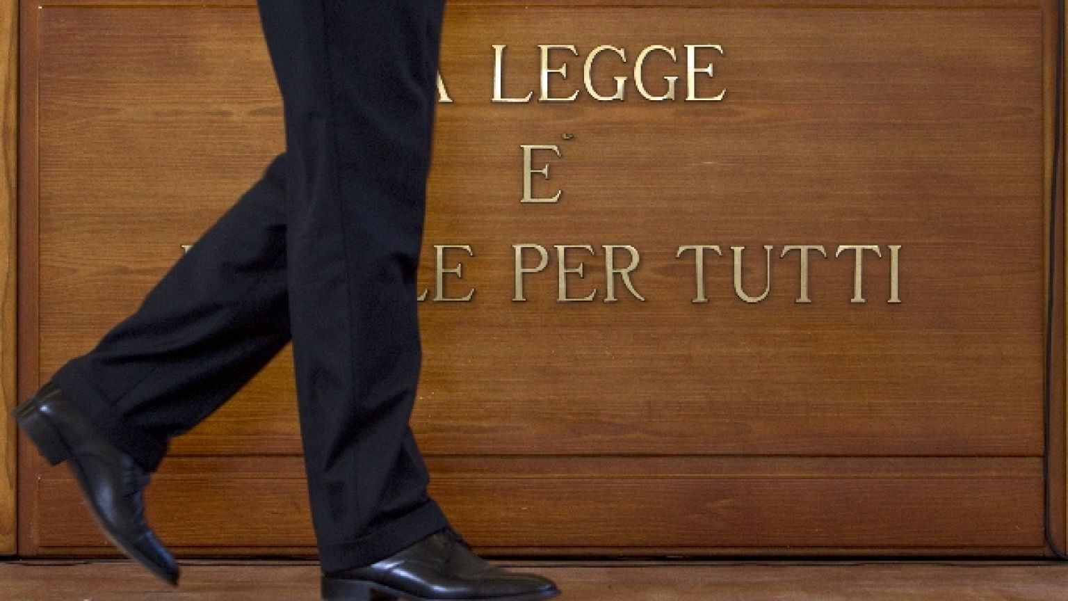 Vittima una giovane nel 2017, imputato il legale rappresentante