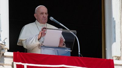 All'Angelus, "Solidarietà e vicinanza ai profughi di Lesbo" All'Angelus, "Solidarietà e vicinanza ai profughi di Lesbo"