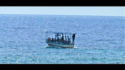 Ong, 'alcune persone si sono gettate in acqua per disperazione' Ong, 'alcune persone si sono gettate in acqua per disperazione'