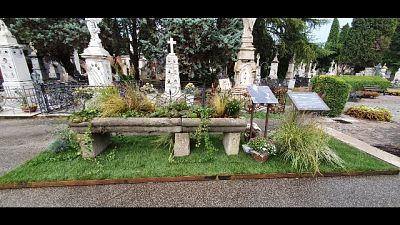 Al cimitero monumentale a poco più di un mese dalla scomparsa Al cimitero monumentale a poco più di un mese dalla scomparsa