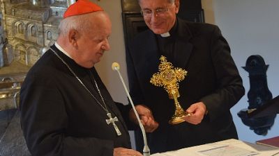 L'arcivescovo, restituite il prezioso oggetto L'arcivescovo, restituite il prezioso oggetto