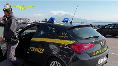 Società filtro intestate e prestanome. Sette persone denunciate Società filtro intestate e prestanome. Sette persone denunciate