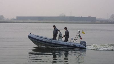 In attesa dell'ondata di piena prevista nella serata di domenica In attesa dell'ondata di piena prevista nella serata di domenica