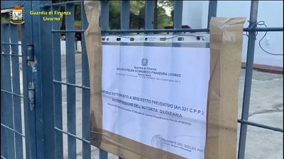 Blitz a Livorno in villetta, sequestrate piante e attrezzature