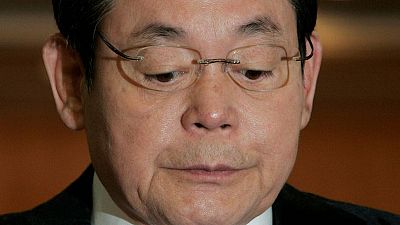 Samsung C&T says late Samsung Electronics chairman's stake split among family