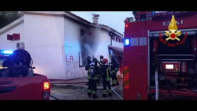 A fuoco villetta di un 50enne, in casa non c'era nessuno A fuoco villetta di un 50enne, in casa non c'era nessuno