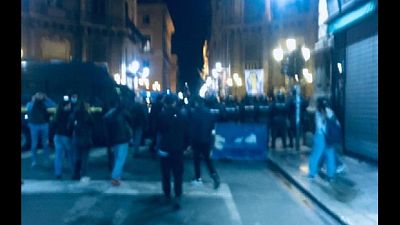 Soccorso da ambulanza. Centri sociali tra commercianti Soccorso da ambulanza. Centri sociali tra commercianti