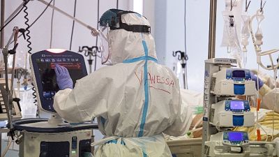 Calo pazienti (34) terapia intensiva,salgono a 152 altri reparti Calo pazienti (34) terapia intensiva,salgono a 152 altri reparti