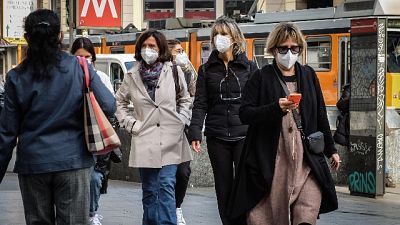 Nuovi record per positivi e tamponi, Milano verso quota 4.000 Nuovi record per positivi e tamponi, Milano verso quota 4.000