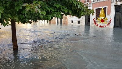Seconda piazza più grande città sommersa per diversi centimetri Seconda piazza più grande città sommersa per diversi centimetri