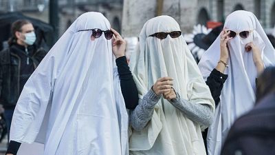 Dopo denunce a 20 giovani a Milano ad Halloween Dopo denunce a 20 giovani a Milano ad Halloween