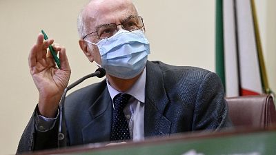 oltre 220mila tamponi, quasi 2.400 pazienti in terapia intensiva oltre 220mila tamponi, quasi 2.400 pazienti in terapia intensiva