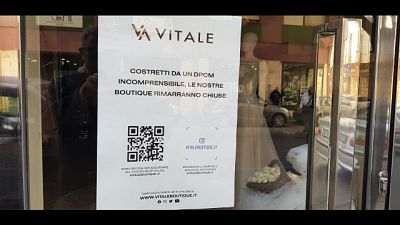 Iniziativa del 70% dei commercianti, bar con tavoli all'aperto Iniziativa del 70% dei commercianti, bar con tavoli all'aperto